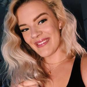 Meet your Posher, Amada